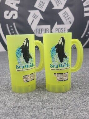 Vintage 90s Sea World Amusement Park Collectible Plastic Mugs San Diego Orlando